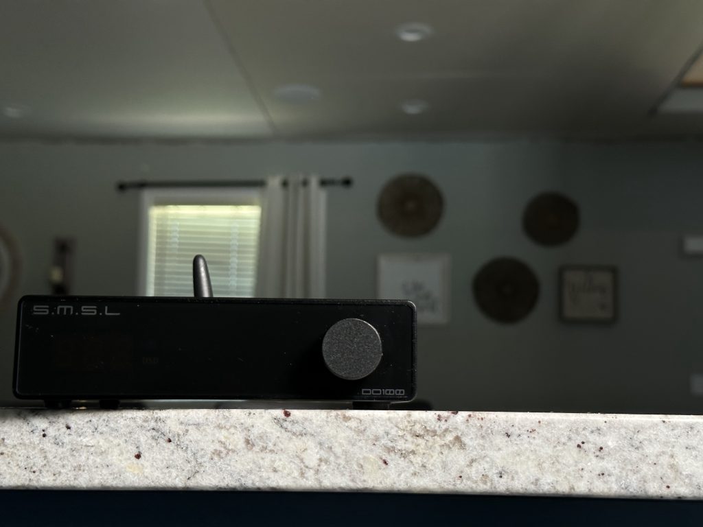 SMSL DO100 Front Panel